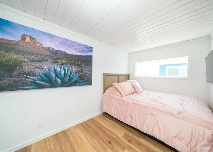Sandy Cheeks, Deluxe Rive Views, Roadrunner Casa vacanze